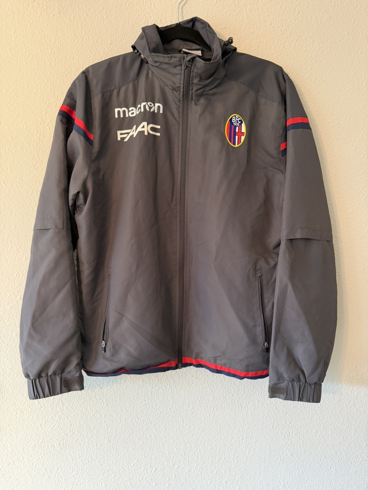 Vintage Macron Bologna FAAC Italy mens light jacket windbreaker size Small Gray