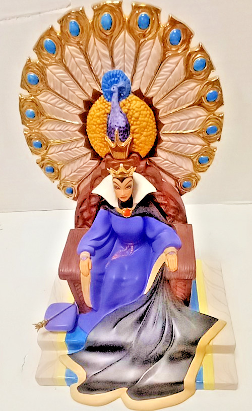 WDCC DISNEY SNOW WHITE QUEEN titled Enthroned Evil