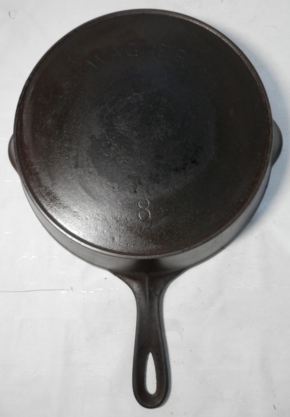 VINTAGE “WAGNER” ARCH LOGO CAST IRON SKILLET NO.8 HEAT RING 1RST SERIES