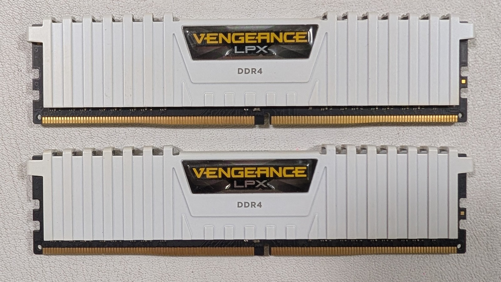 Corsair Vengeance LPX 16GB (2x8GB) DDR4 3200MHz CMK16GX4M2B3200C16W RAM