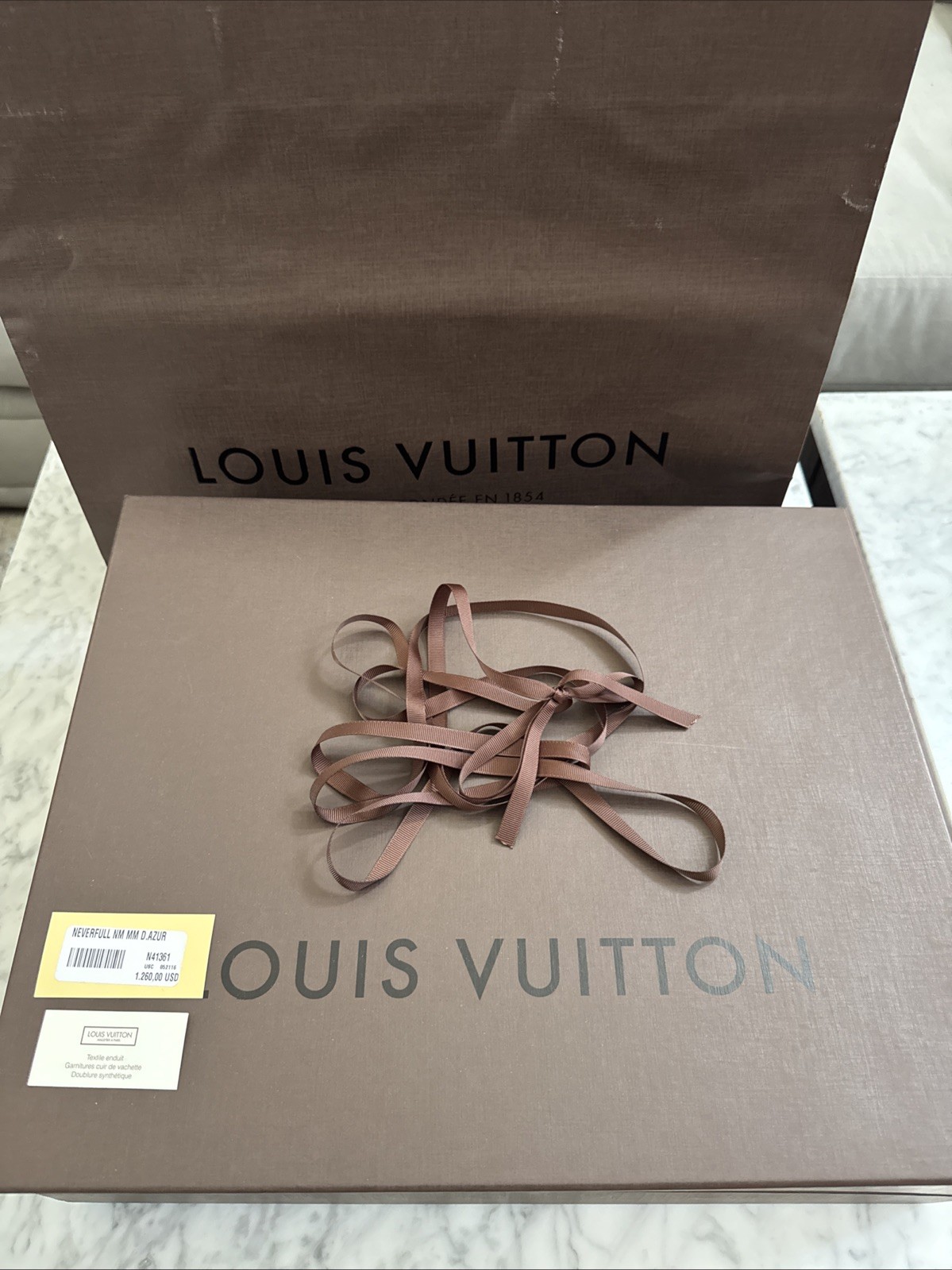 LOUIS VUITTON Empty Gift Box / Bag For Never Full W Original Price Tag 17x14x5 LOUIS VUITTON Empty Gift Box / Bag For Never Full W Original Price Tag 17x14x5