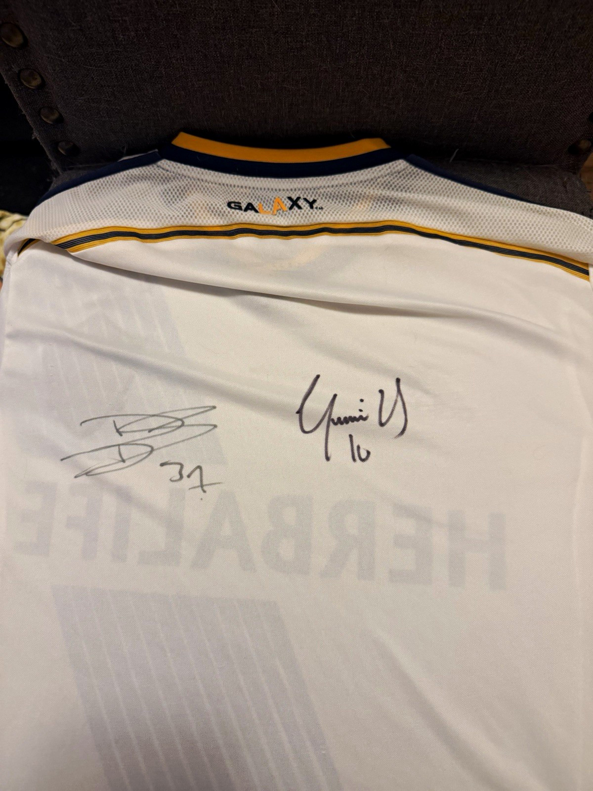 adidas LA Galaxy MLS Soccer Jersey Herbalife Nutrition White/Navy/Gold L adidas LA Galaxy MLS Soccer Jersey Herbalife Nutrition White/Navy/Gold L