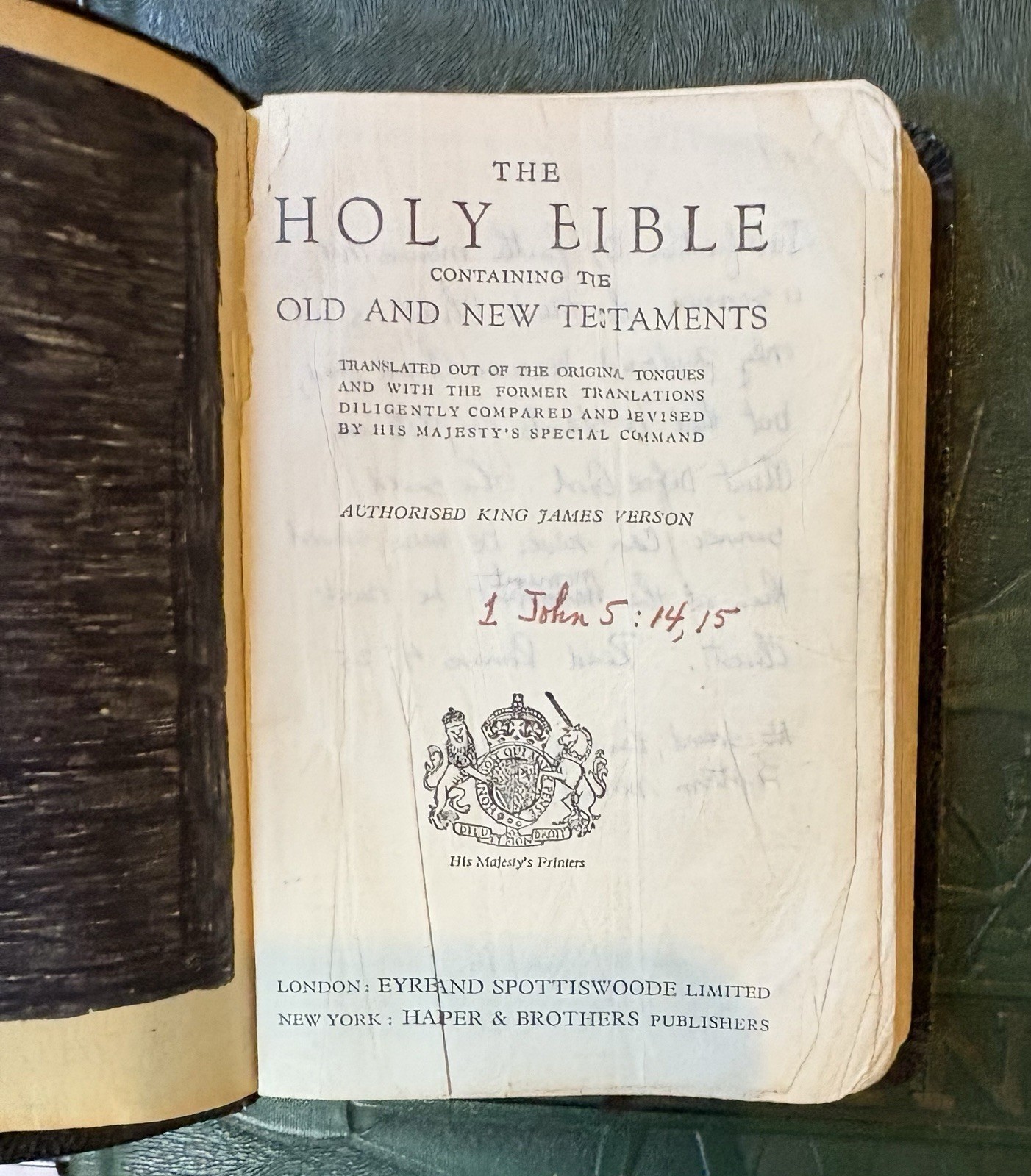 Vintage Holy Bible King James Bible Eyre & Spottiswoode/Harper London NY