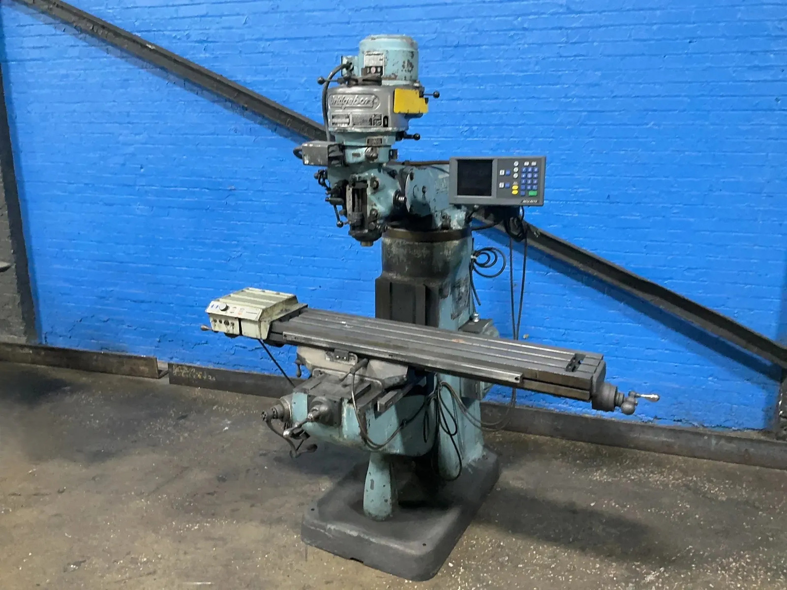 BRIDGEPORT VERTICAL MILL 83359