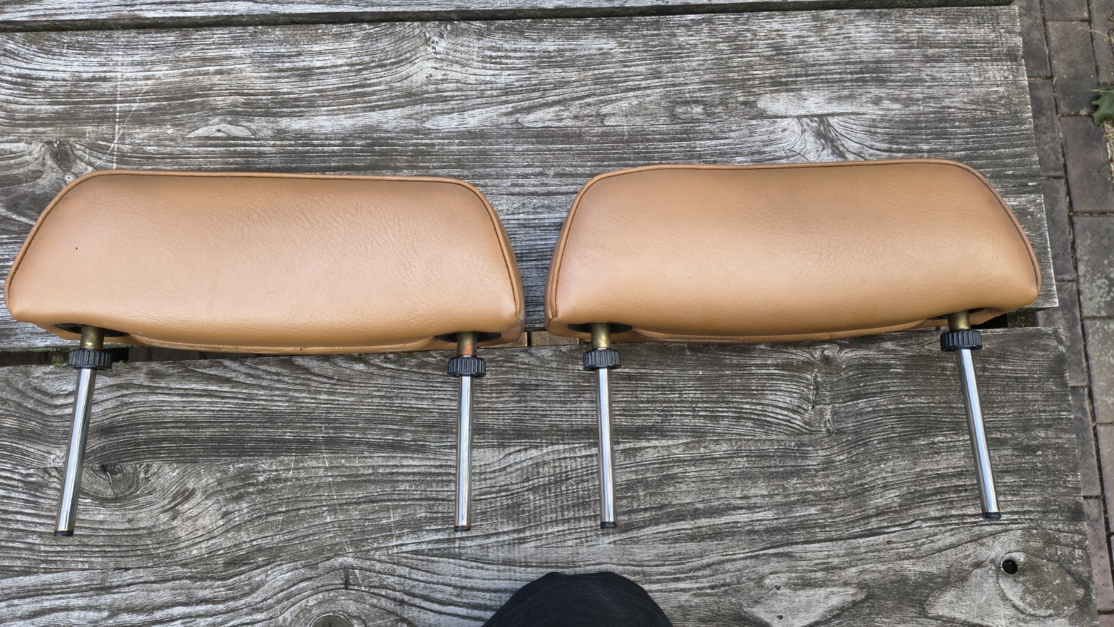VOLVO 1800 1800S 1800E Headrests (One pair) for 1965-71 VOLVO 1800 1800S 1800E Headrests (One pair) for 1965-71