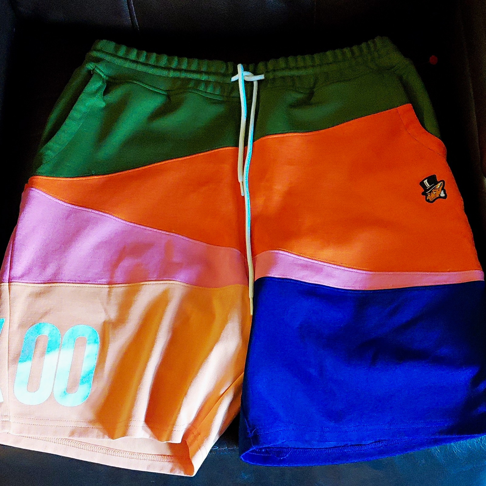 AKOO Men\'s Colorblock Sweat Shorts Multicolor Drawstring Elastic Waist Pockets AKOO Men\'s Colorblock Sweat Shorts Multicolor Drawstring Elastic Waist Pockets