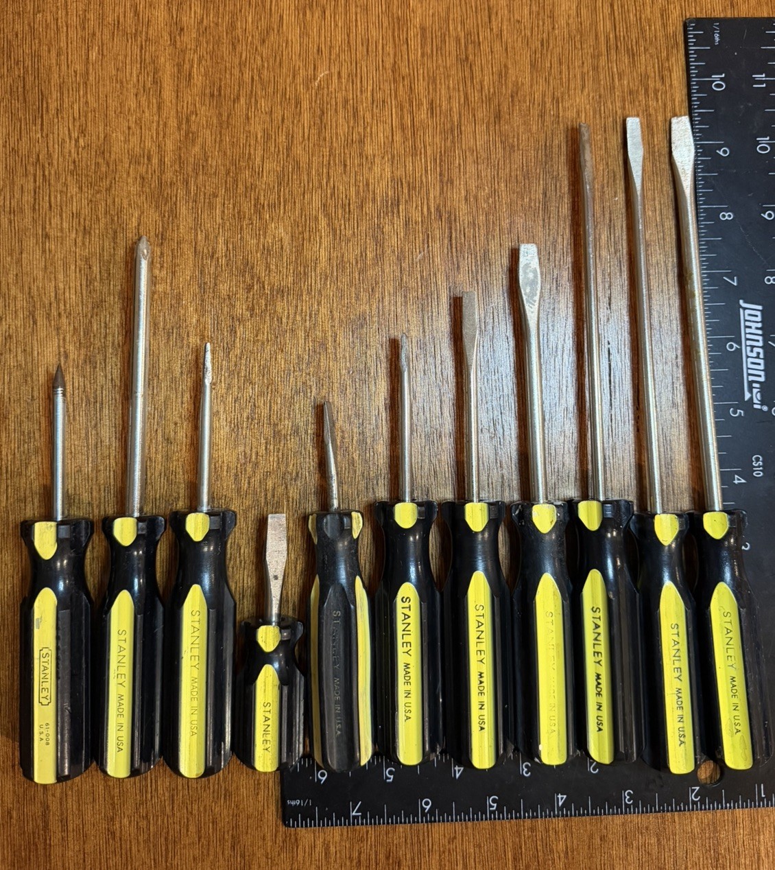 11 Pieces Vintage Stanley USA Yellow & Black Screwdrivers Flat Phillips 