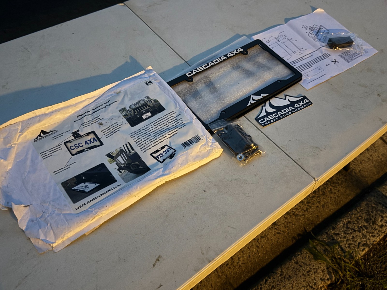 Cascadia 4x4 Flipster V3 Winch License Plate Mount | Hawse & Roller Compatible |