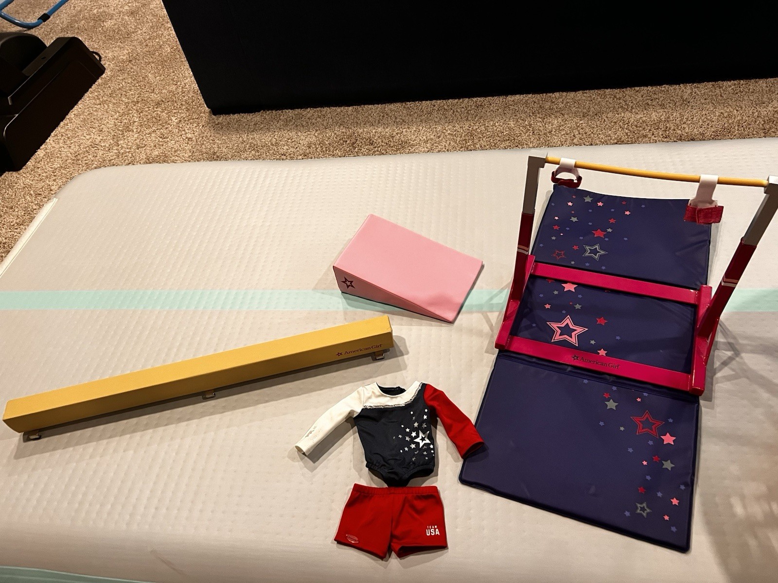 American Girl Collection with a few OG Meet Accessories/Used/Great Condition. American Girl Collection with a few OG Meet Accessories/Used/Great Condition.