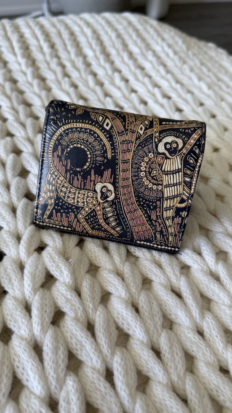 Christian Dior Navy/Gold Owl Animal Print Fold Snap Women’s Credit Card Wallet Christian Dior Navy/Gold Owl Animal Print Fold Snap Women’s Credit Card Wallet