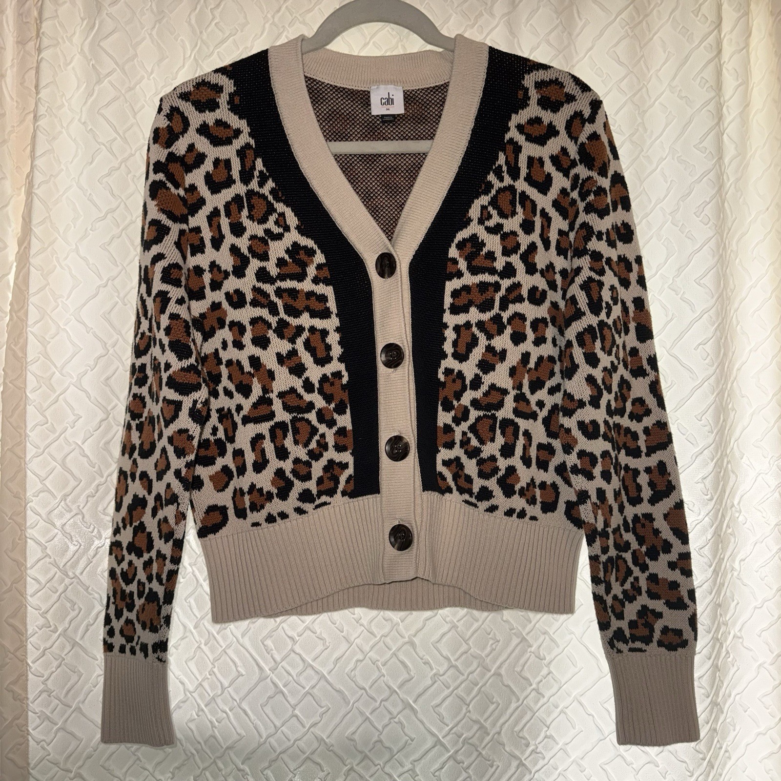Cabi Nine Lives Leopard Print Cardigan Sweater 4289 Size M Womens Mob Wife Chic