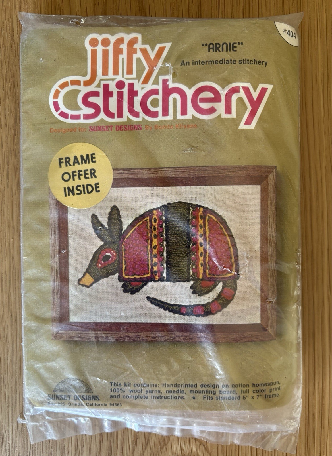 Sunset Designs Jiffy Stitchery Arnie Armadillo #404 Crewel Kit Boho NOS HTF
