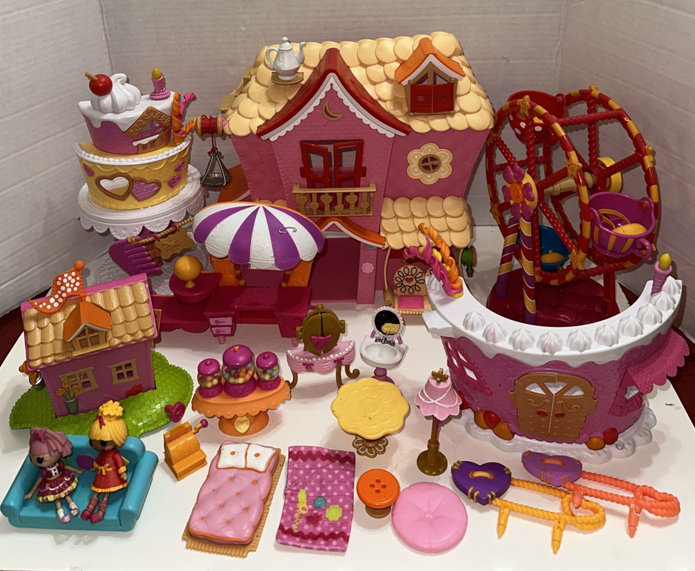 Lalaloopsy Mini Sew Sweet Playhouse Partial Silly B-day Party Ferris Wheel Xtras