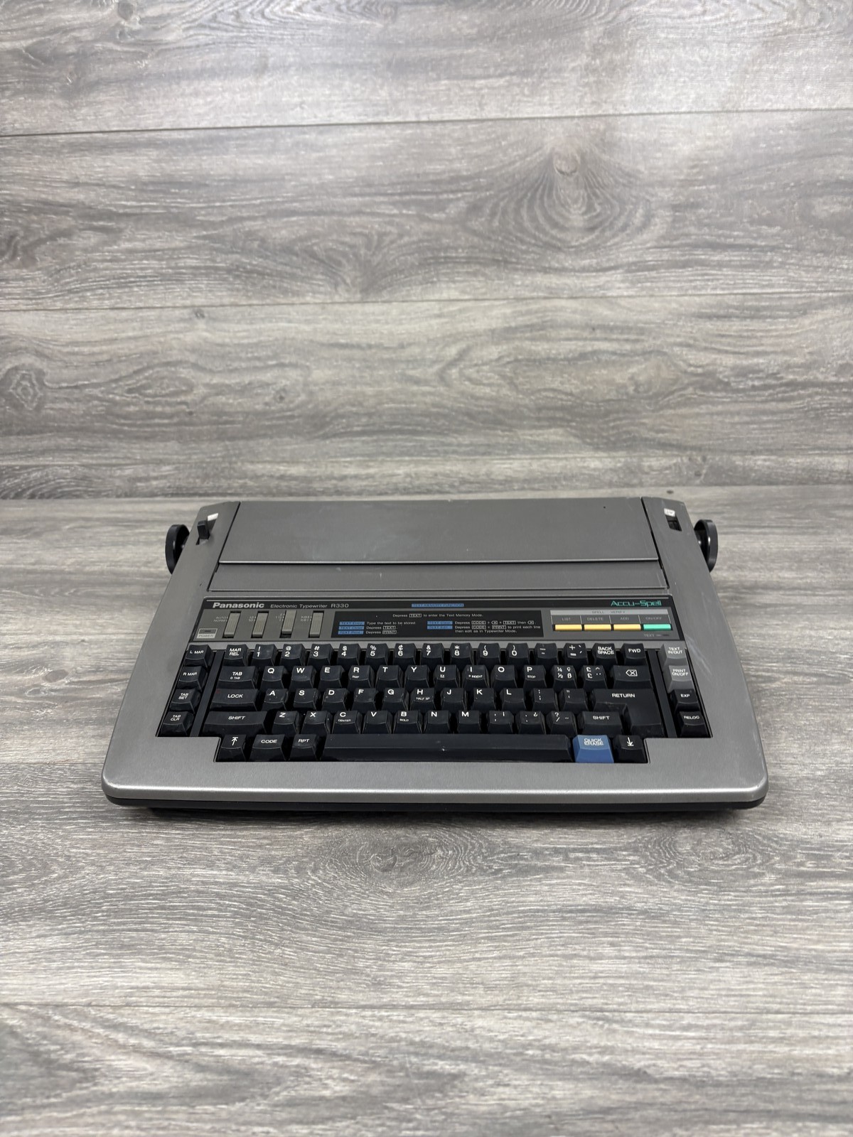 Panasonic KX-R330 Electronic Typewriter Tested Working Panasonic KX-R330 Electronic Typewriter Tested Working