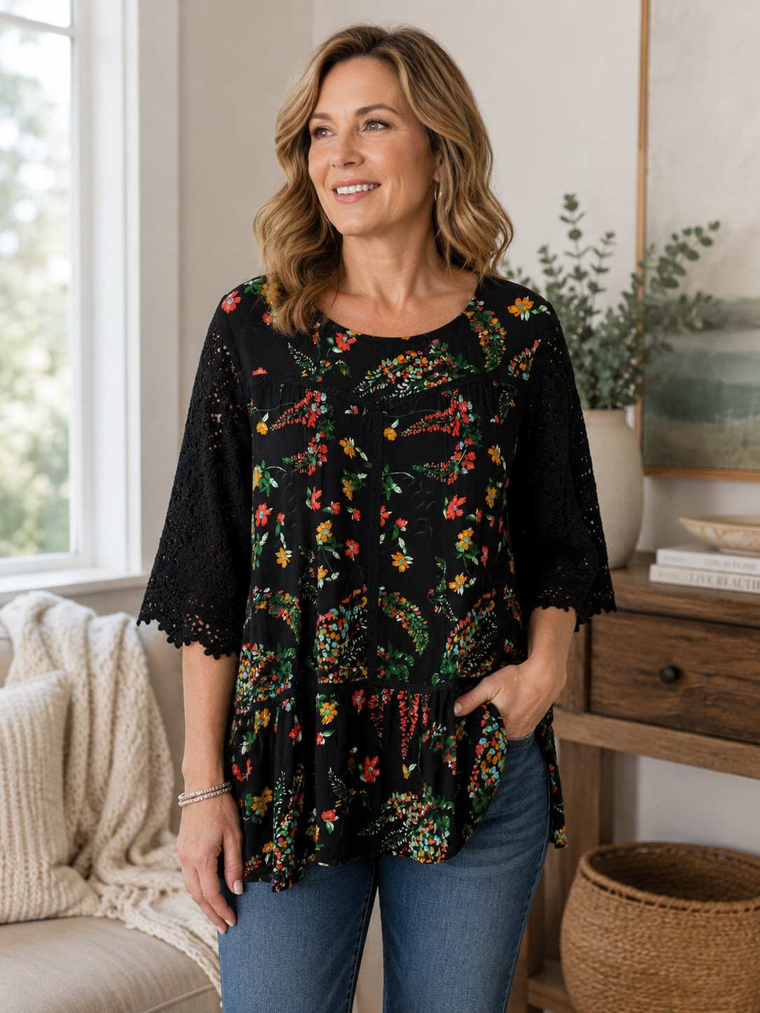 Suzanne Betro Women\'s Tiered Tunic Top Size L Black Floral Crochet Sleeve Boho Suzanne Betro Women\'s Tiered Tunic Top Size L Black Floral Crochet Sleeve Boho