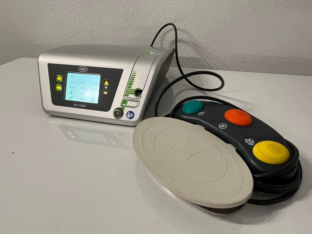 W&H Elcomed SA-310 Implant Surgical Motor Console + Foot Control Pedal Powers On