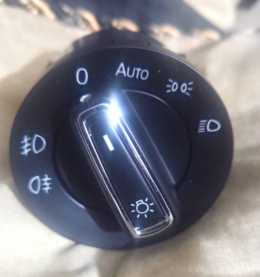 Chrome Euro Head Light Switch For VW Jetta MK6 VI 6 11-14 Pre-Facelift Chrome Euro Head Light Switch For VW Jetta MK6 VI 6 11-14 Pre-Facelift