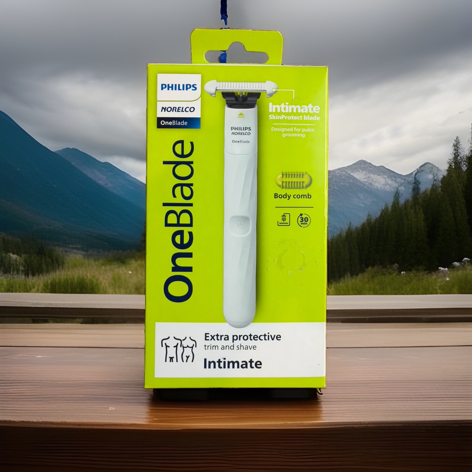 Philips Norelco OneBlade Intimate SkinProtect Blade Trim and Shave QP1924/70 New Philips Norelco OneBlade Intimate SkinProtect Blade Trim and Shave QP1924/70 New
