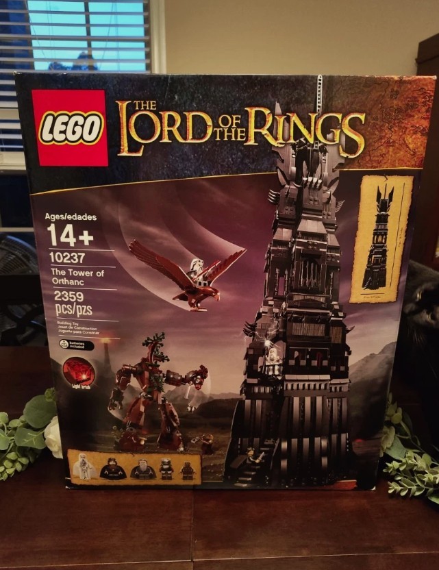 LEGO Lord Of The Rings The Tower of Orthanc 10237 LOTR Light Brick Palantir *NEW
