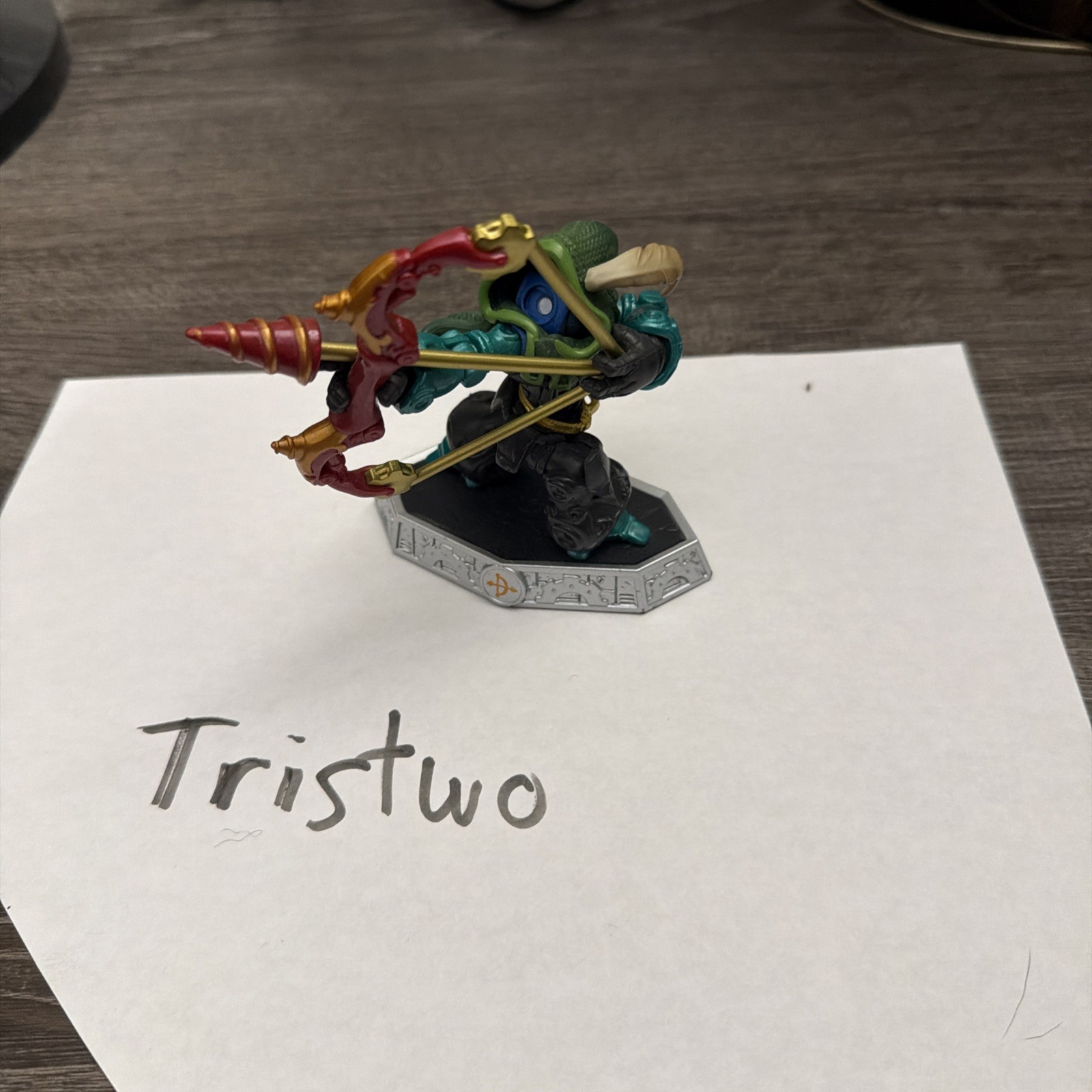 Skylanders Ro Bow very rare and Very hard to find Working, great condition Skylanders Ro Bow very rare and Very hard to find Working, great condition