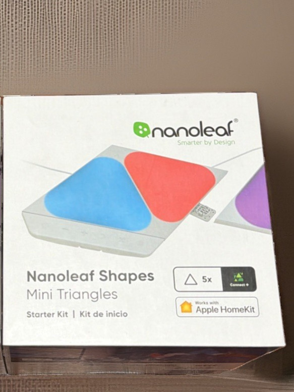 Nanoleaf Shapes Mini Triangles Smarter Kit Multicolor - 5 Light Panels NIB Nanoleaf Shapes Mini Triangles Smarter Kit Multicolor - 5 Light Panels NIB