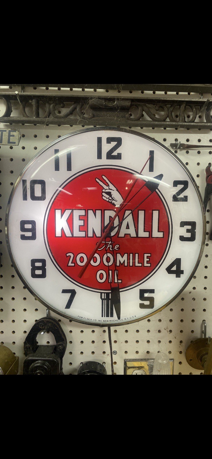 Vintage Kendall 2000 Mile Motor Oil Advertising Lighted Pam Clock