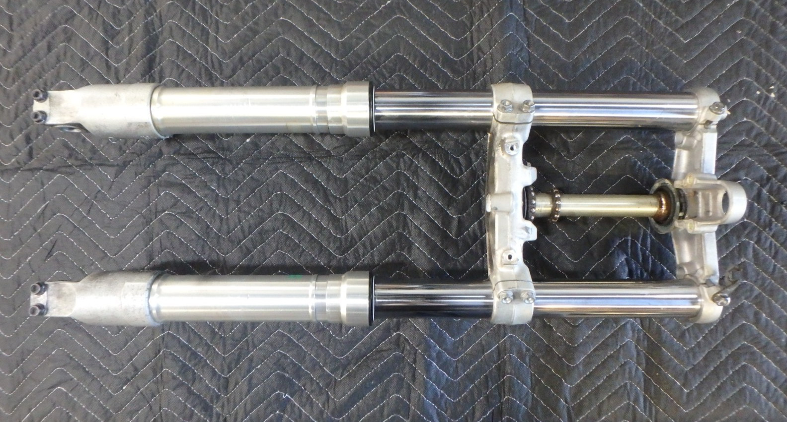 HONDA CBR 900RR 98-99 FRONT END / FORKS + TREES - STRAIGHT + REBUILT 9/26