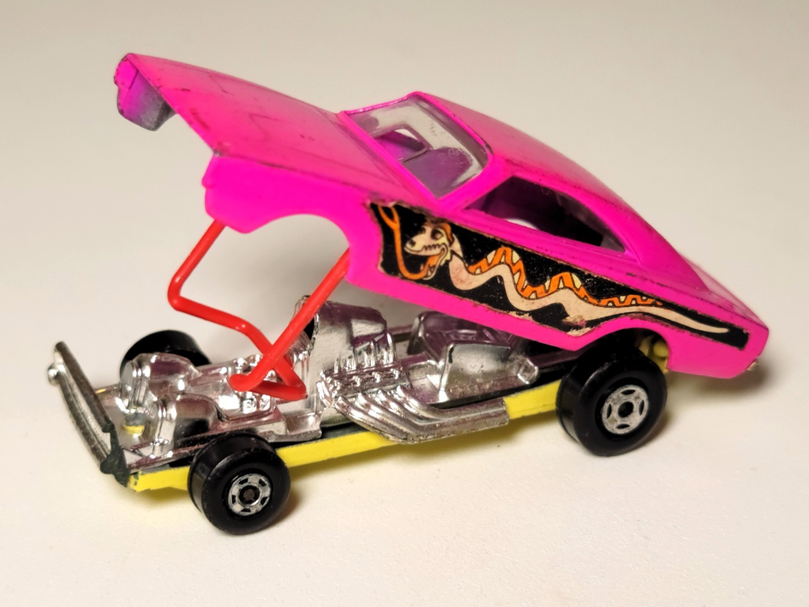 Matchbox Superfast No.70 1971 Dodge Dragster Pink with Yellow Base, NO BOX. Matchbox Superfast No.70 1971 Dodge Dragster Pink with Yellow Base, NO BOX.
