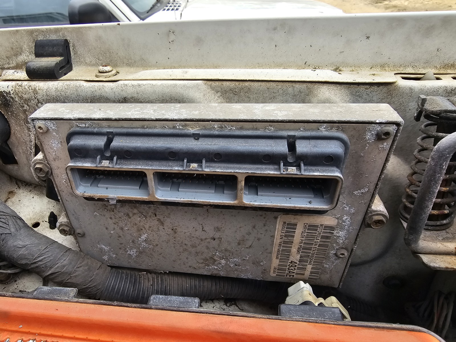 1999 Jeep Cherokee 4.0L ECM ECU Engine Computer Module AH4861 DW 56041493AE 1999 Jeep Cherokee 4.0L ECM ECU Engine Computer Module AH4861 DW 56041493AE