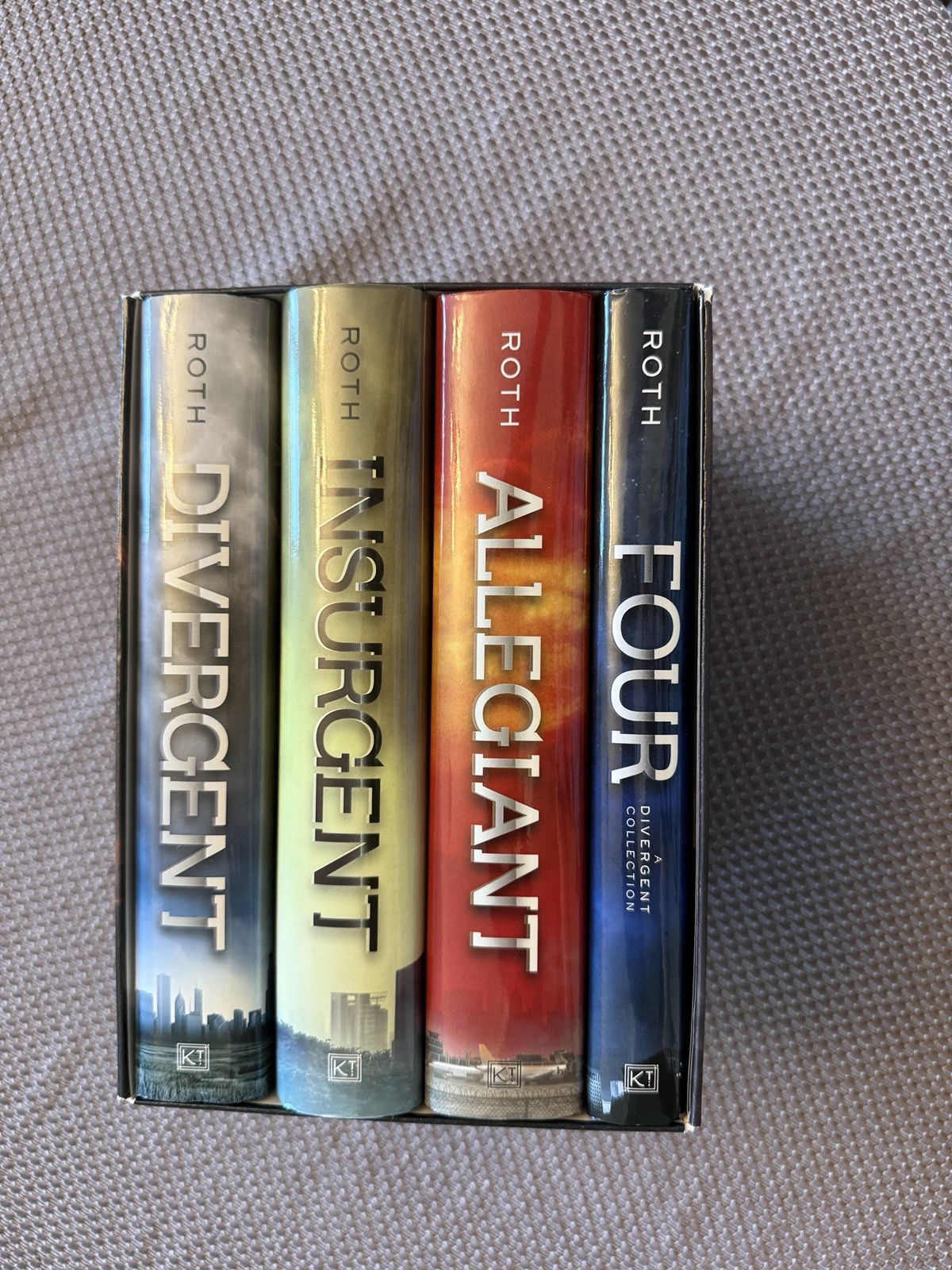Veronica Roth Divergent Series Box Set 4 Books + Poster Katherine Tegen 2014