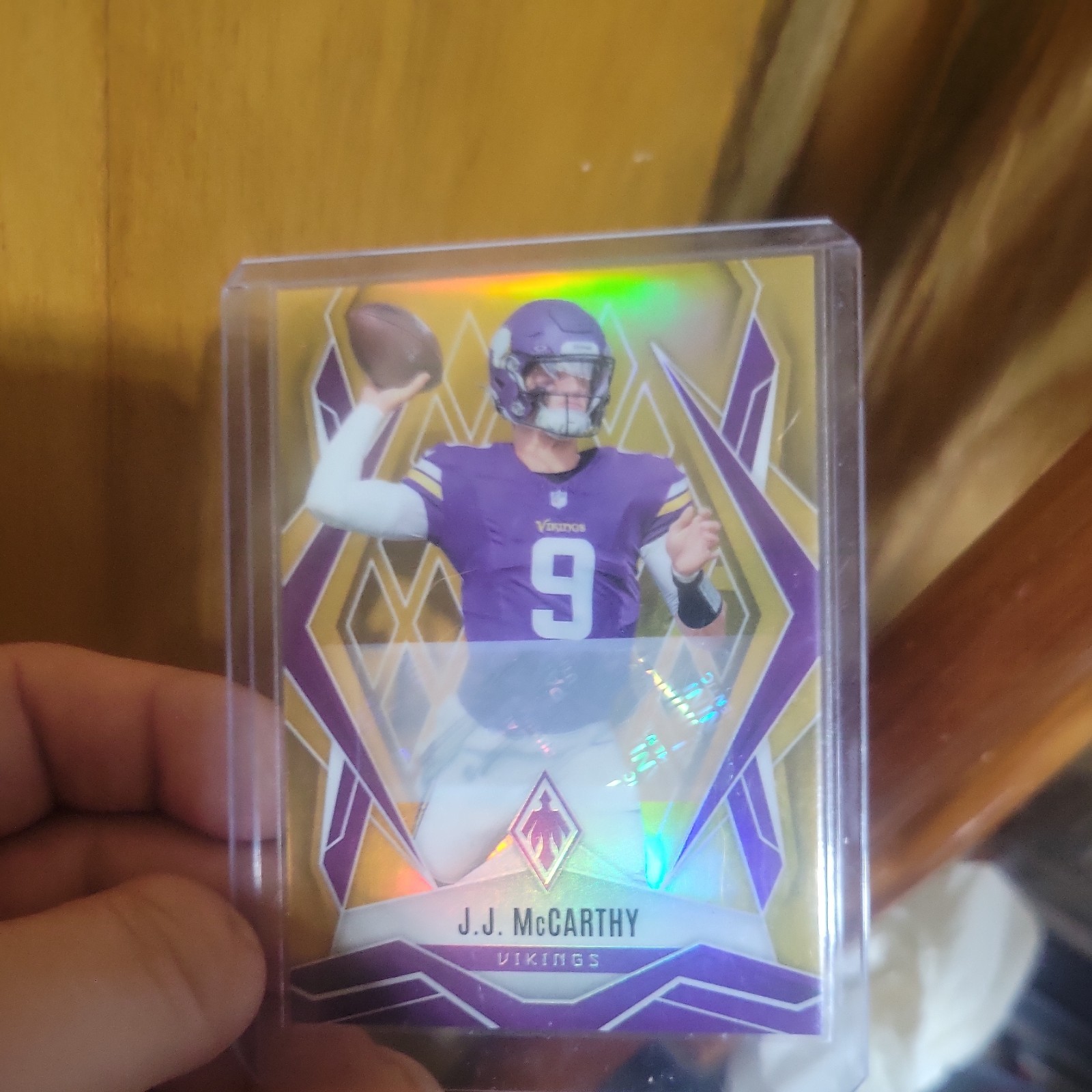 2025 Panini Phoenix - J.J. McCarthy #38 Gold Auto 10/10 