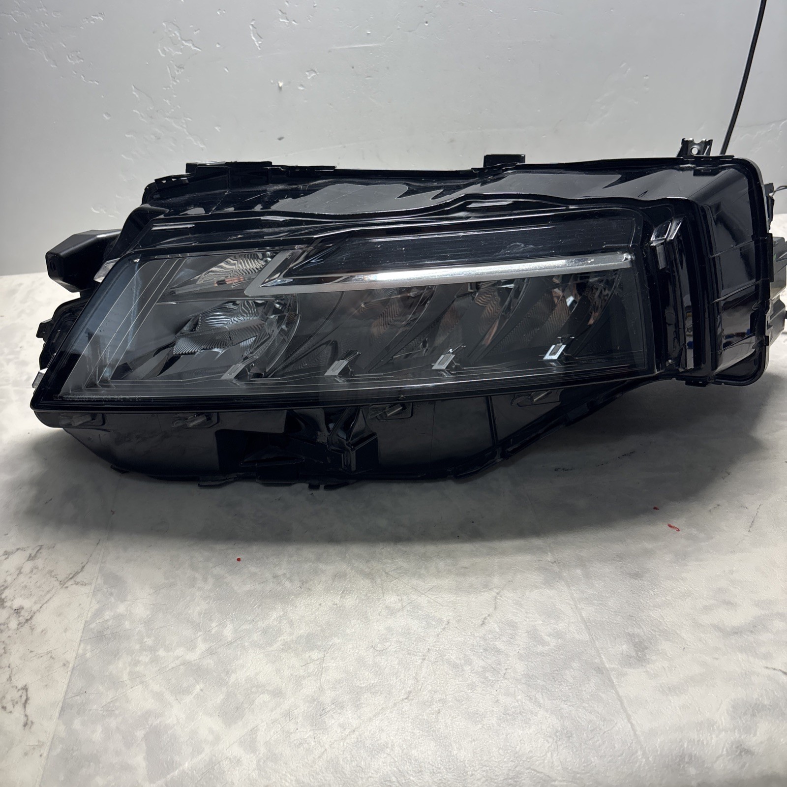 2021 23 Nissan Rogue Left Driver Side Headlight LED OEM 260606RR6A  Read Descrip