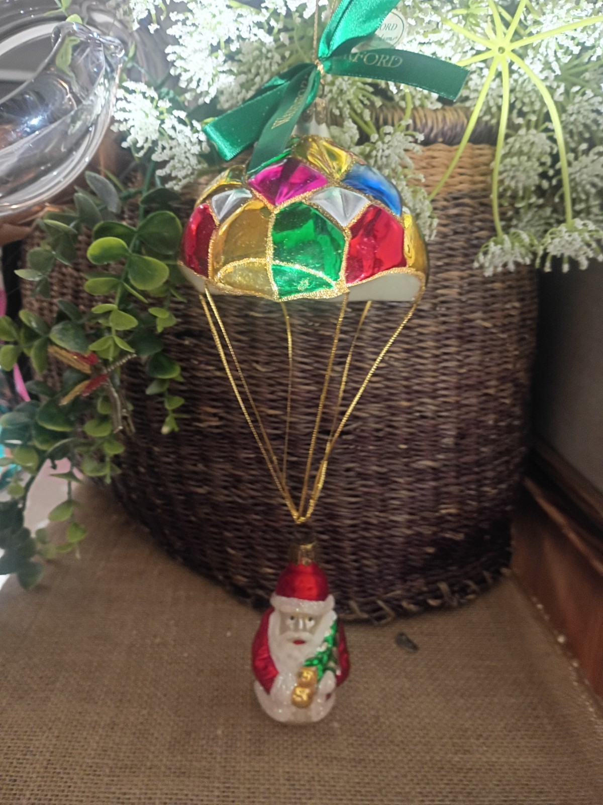 Waterford Holiday Heirlooms Santa\'s Balloon Ride 1997 Ornament