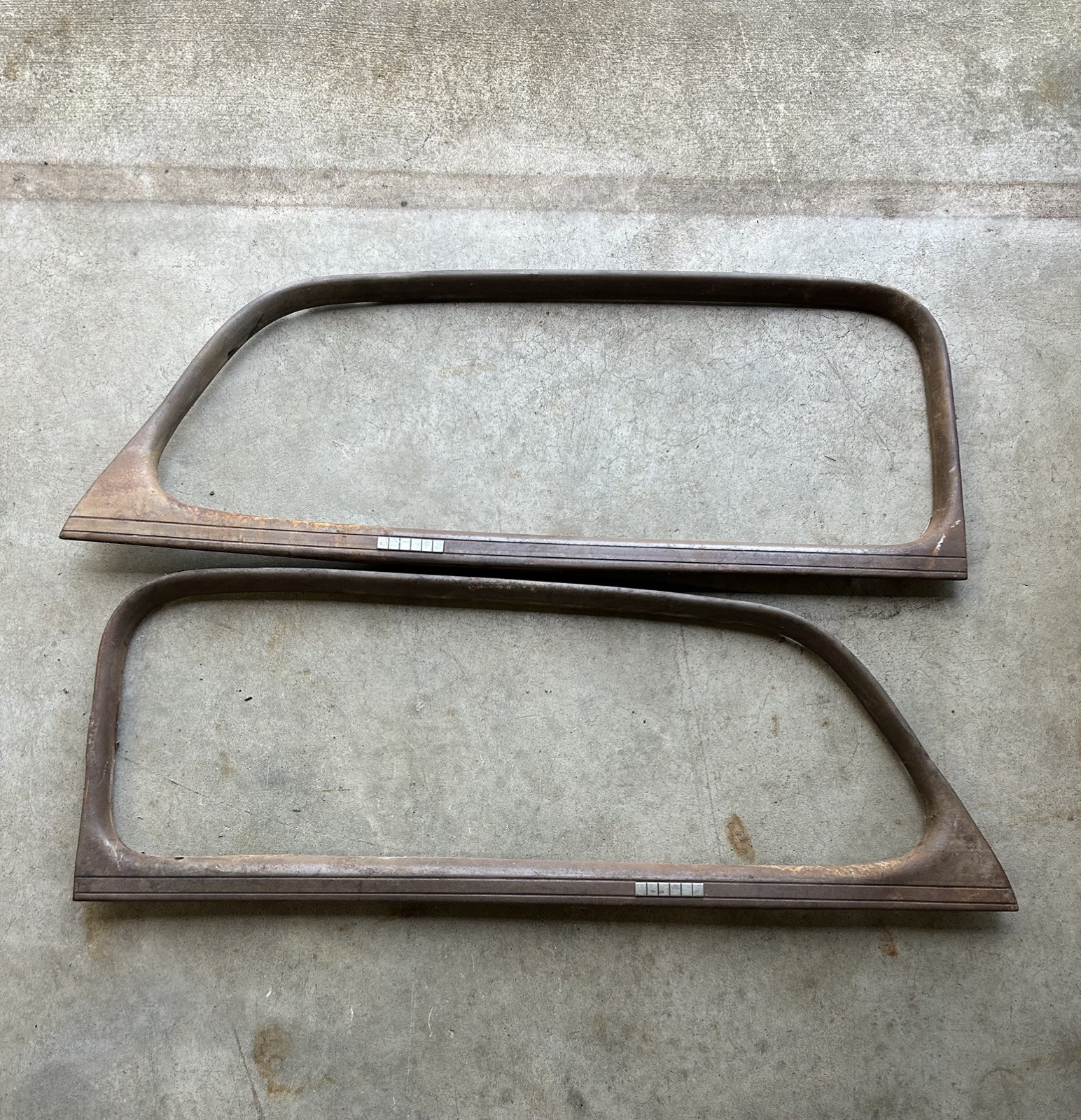 1937 1938 Chevy 2dr Sedan DOOR WINDOW GARNISH TRIM MOLDINGS Original GM pair 1937 1938 Chevy 2dr Sedan DOOR WINDOW GARNISH TRIM MOLDINGS Original GM pair