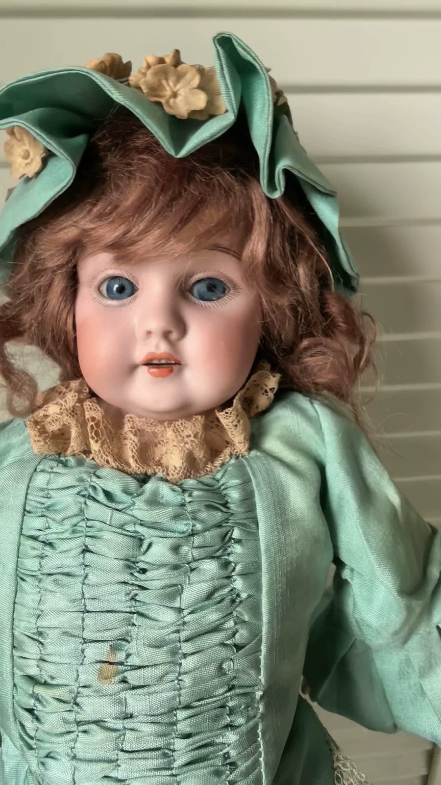 170926-toy-1 Antique Kestner 148 Bisque Doll 40cm Ceramic Head Green Lace Dress