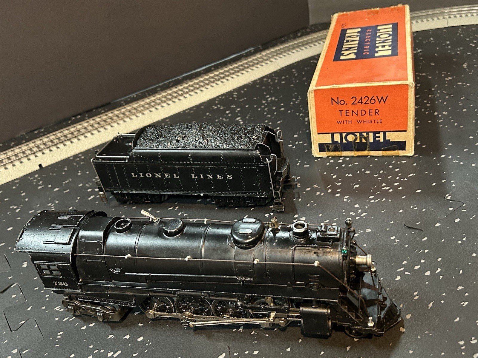 Lionel 726 Vintage O Berkshire 2-8-4 Steam Locomotive & 2426W Whistle Tender Lionel 726 Vintage O Berkshire 2-8-4 Steam Locomotive & 2426W Whistle Tender