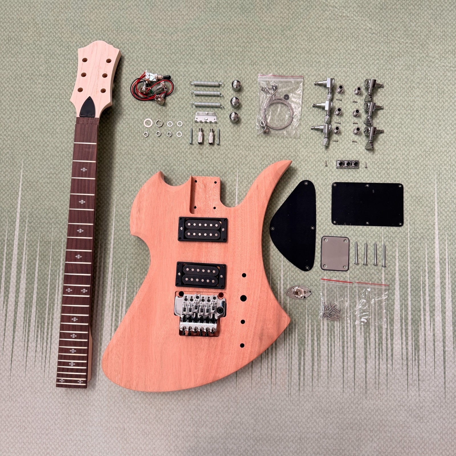 6-string Mockingbird DIY Electric Guitar Kit Mahogany Body tremolo system bolton 6-string Mockingbird DIY Electric Guitar Kit Mahogany Body tremolo system bolton