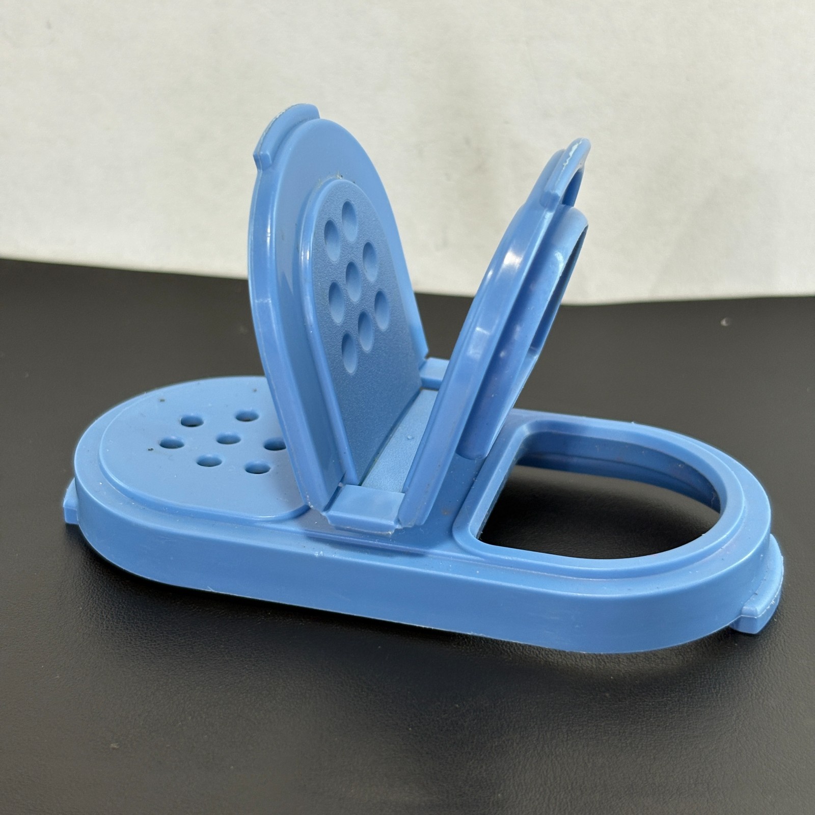 Tupperware Kitchen Gadgets Tools Assorted Items \