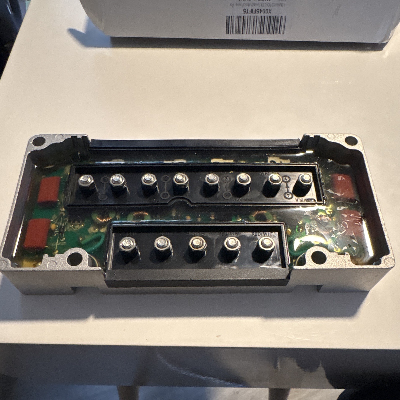 Mercury 3 6 Cyl Switchbox CDI Power Pack 50-275 HP V-150 XR4 332-7778A