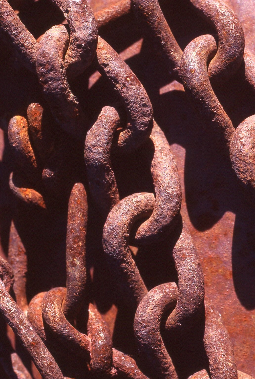 35 MM Color Slides Pro Photo Abstract Art Rusty Heavy Chain Link Close up 1995