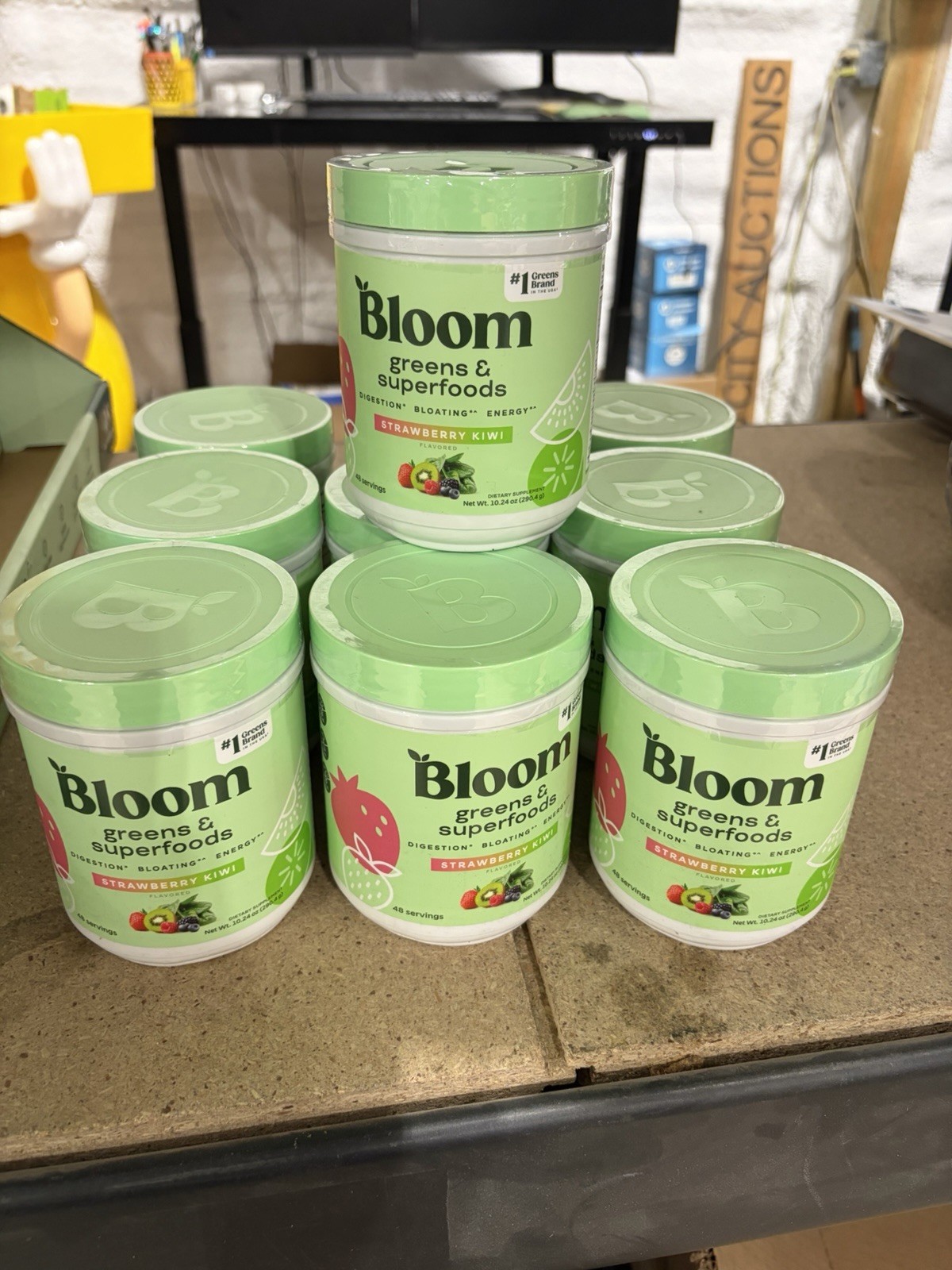 10pk Bloom Nutrition Greens & Superfoods Powder 10.24 Oz Strawberry Kiwi 09/26 10pk Bloom Nutrition Greens & Superfoods Powder 10.24 Oz Strawberry Kiwi 09/26