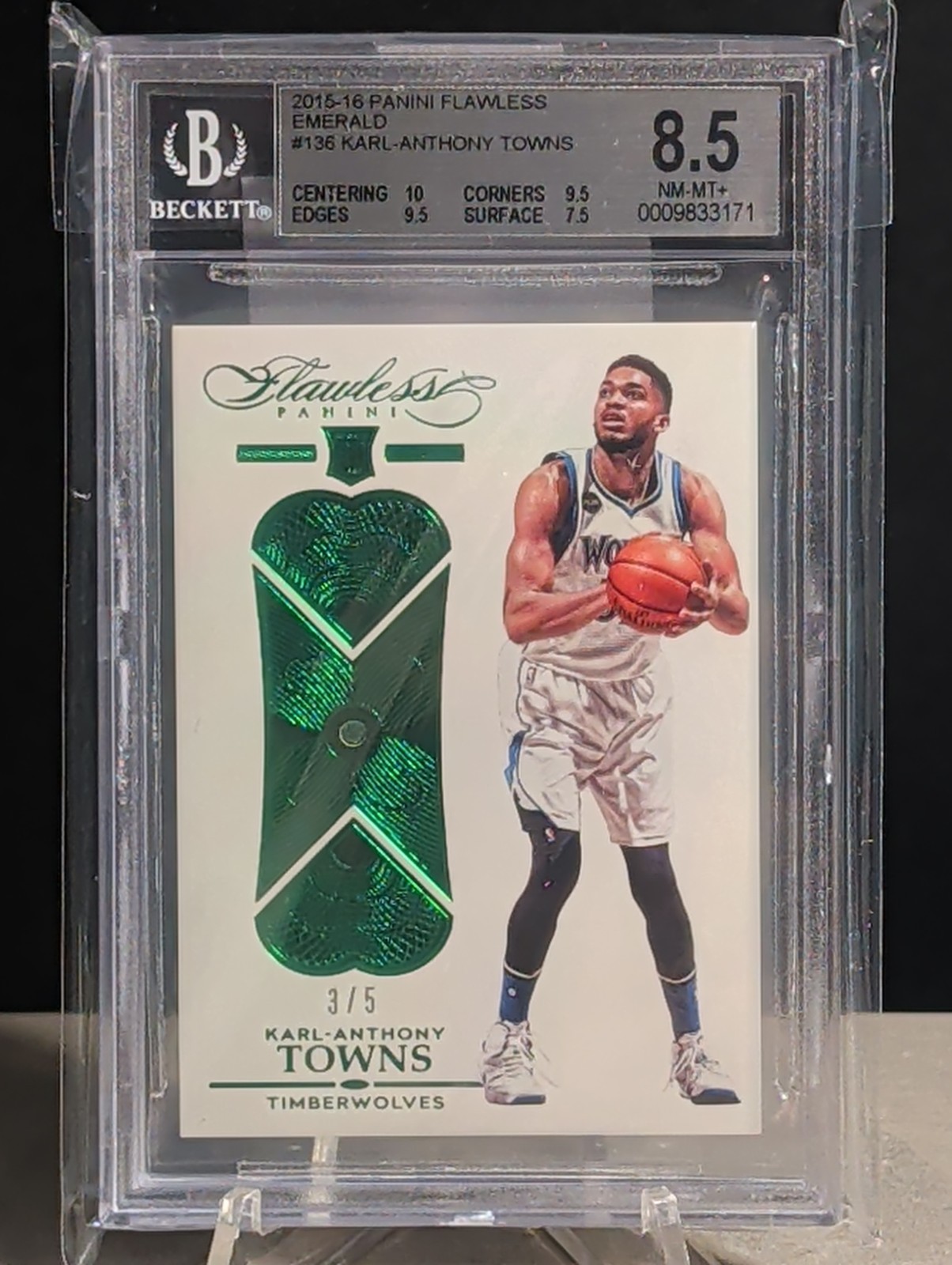 2015 Panini Flawless Karl-Anthony Towns Emerald Rookie RC /5 #136 BGS 8.5 2015 Panini Flawless Karl-Anthony Towns Emerald Rookie RC /5 #136 BGS 8.5
