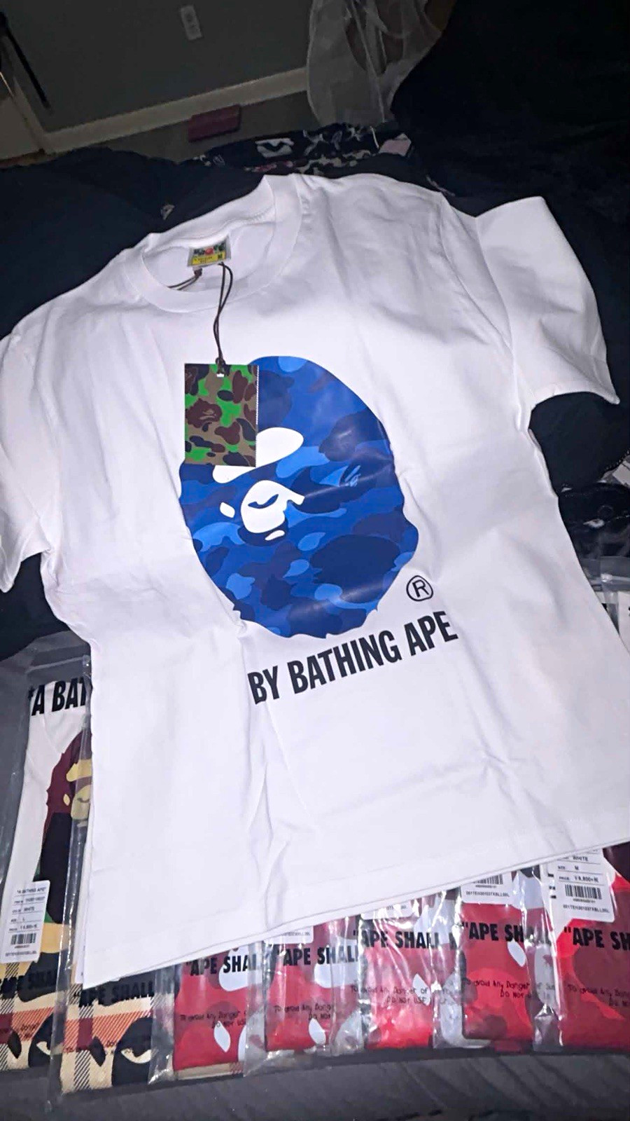 A Bathing Ape BAPE Unisex Baby M White 100% Cotton Camo Logo T-Shirt