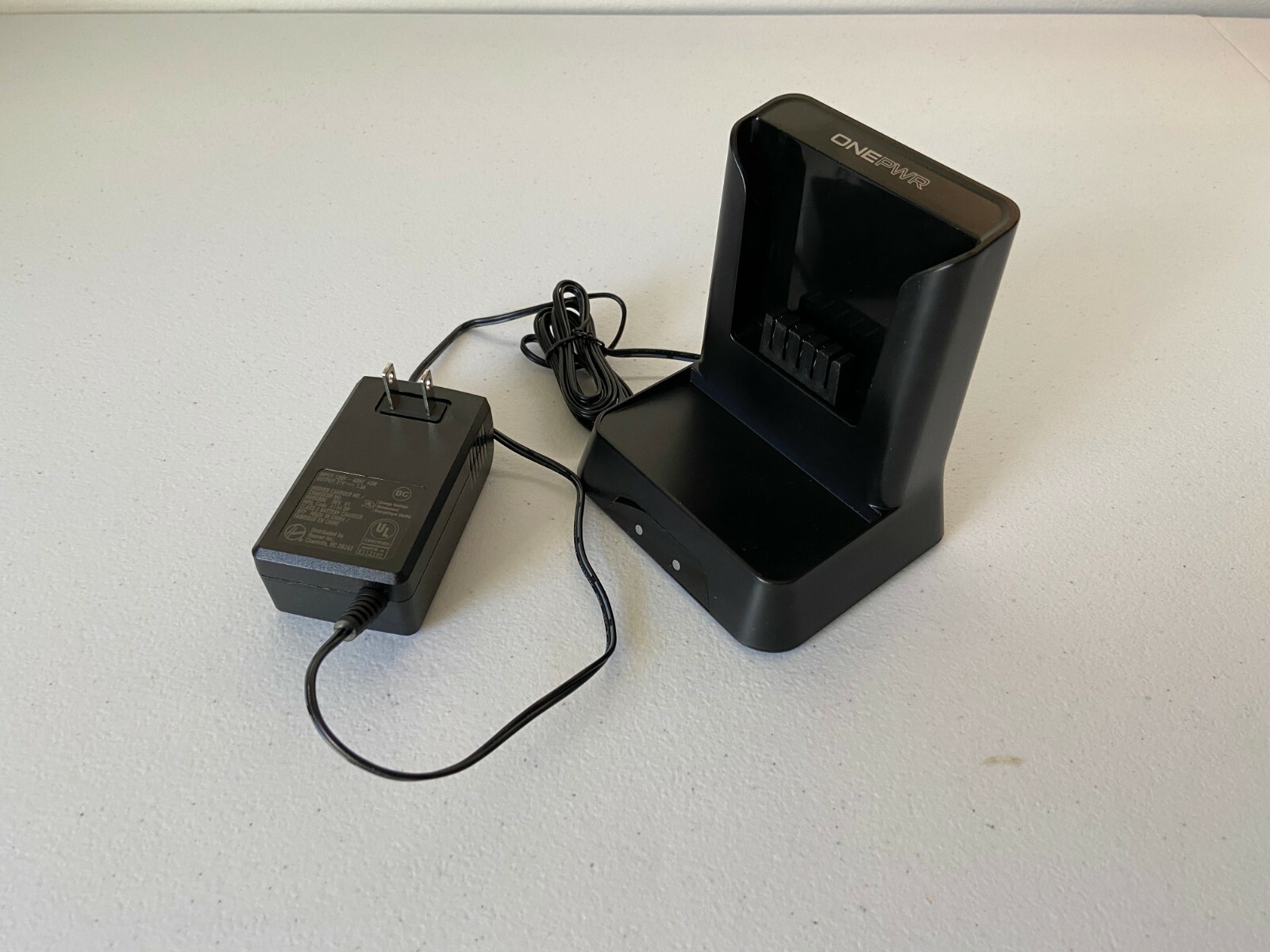Hoover ONEPWR BH05000 Lithium-Ion Battery Charger for Hoover Blade