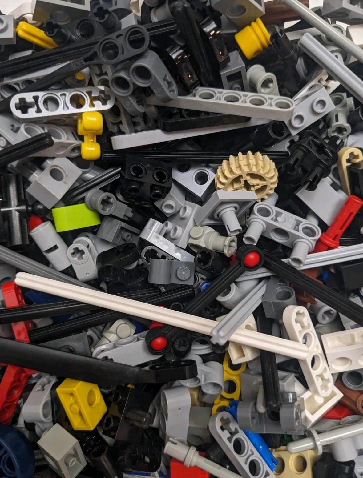 LEGO Technic Bulk Lot 600 Pieces Of Pins, Axles, Connectors, Education GBC Robot