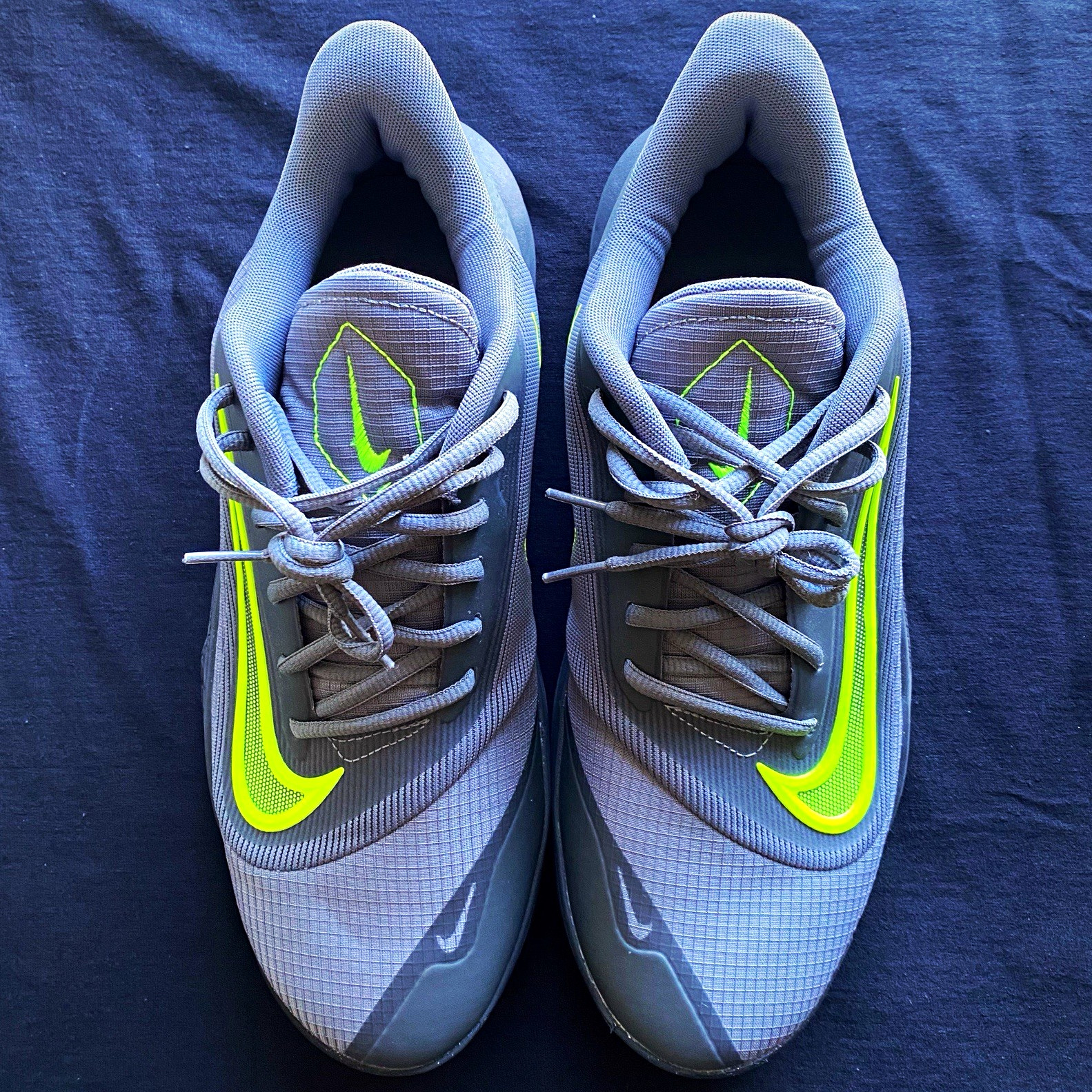 Nike Precision 7 Men’s Basketball shoes Low Top Smoke Grey Volt HJ9153-004 sz 12