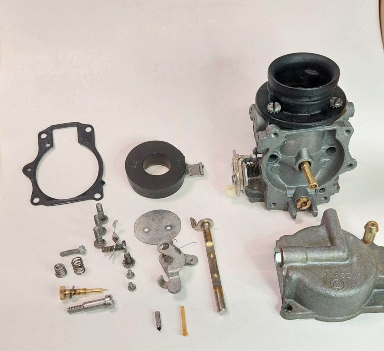 Johnson Evinrude 313355 Carburetor