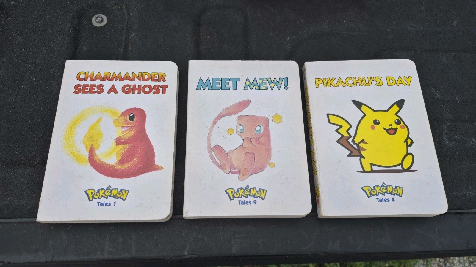 1999 Nintendo Pokemon Tales 1 Charmander Sees Ghost 4 Pikachu's Day & 9 Meet Mew