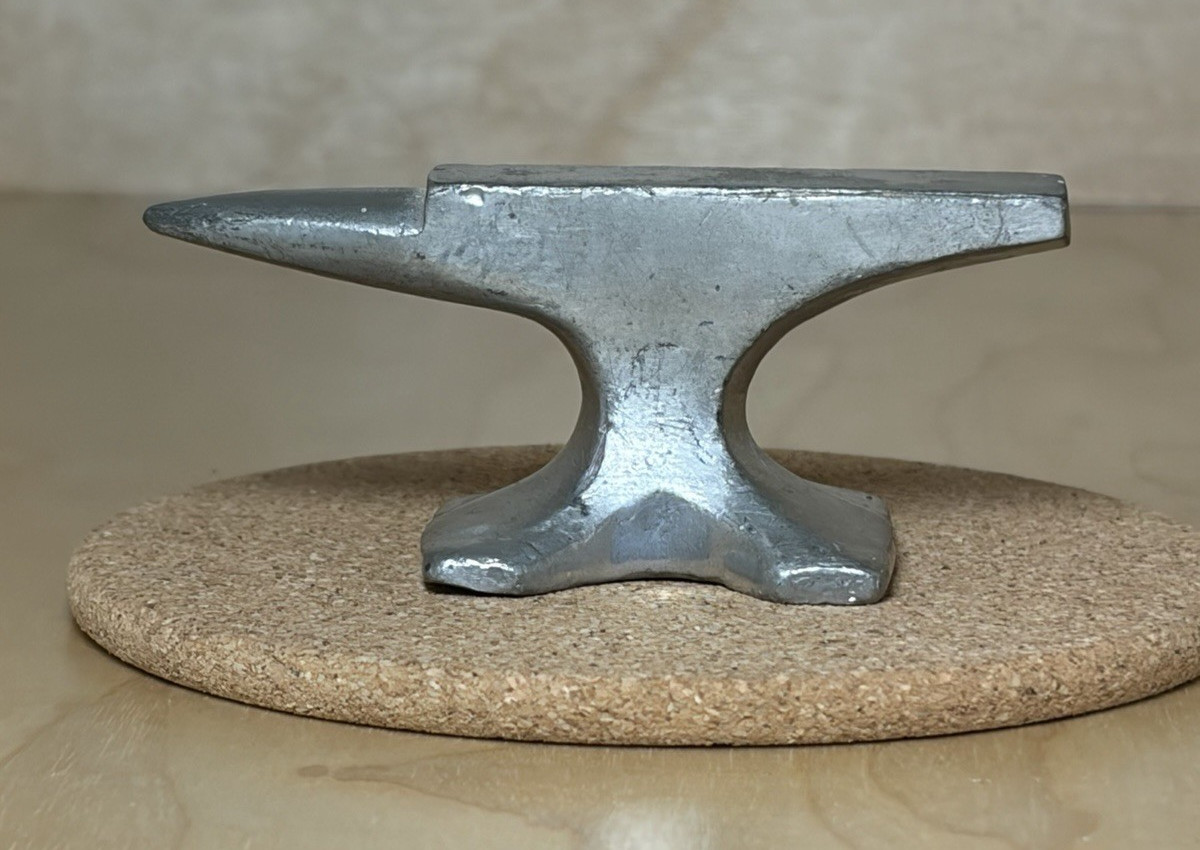 Vintage Non Magnetic Iron Stainless Mini Anvil Small Blacksmith Tool Vintage Non Magnetic Iron Stainless Mini Anvil Small Blacksmith Tool