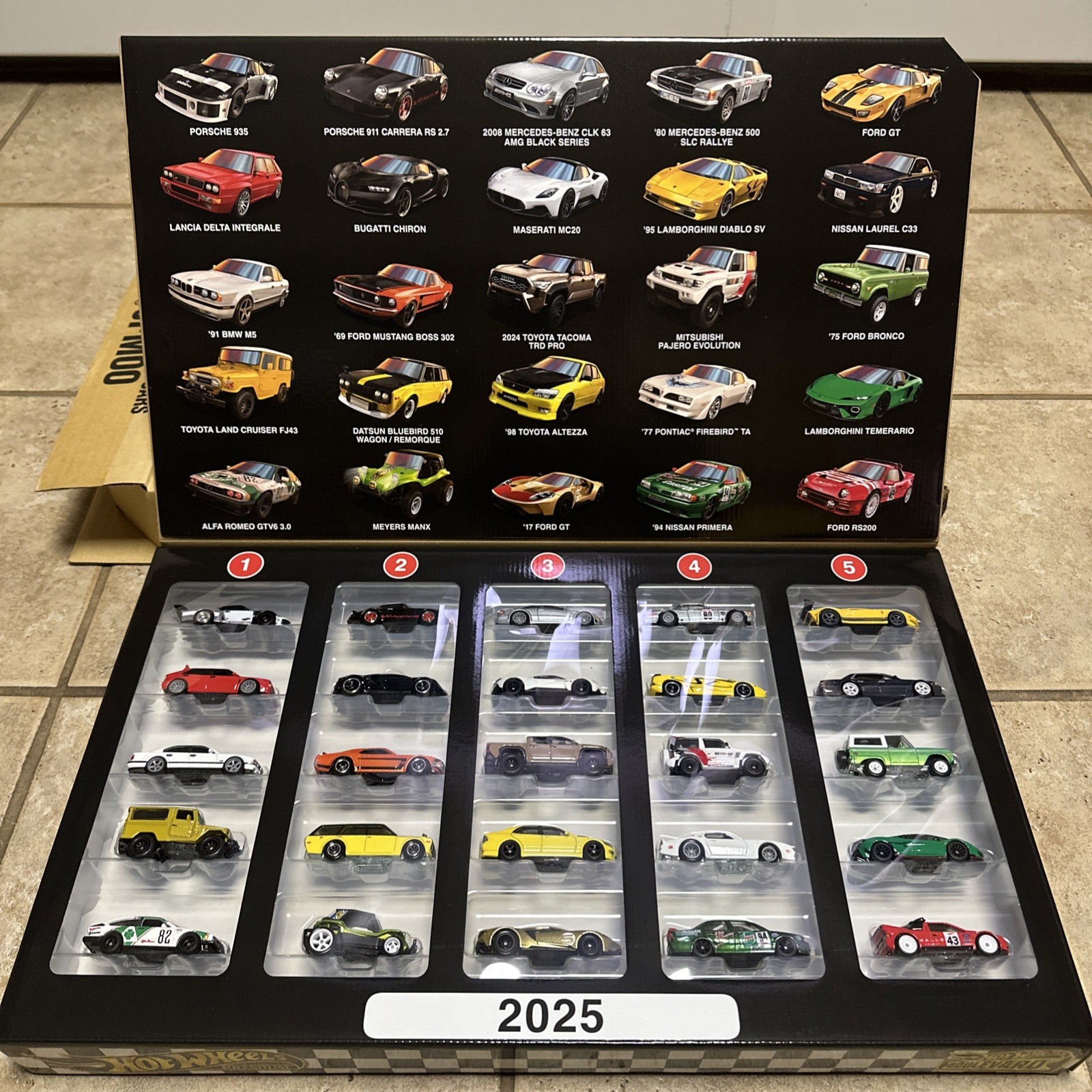 2025 Hot Wheels Boulevard 25-Car Factory Set Premium Real Riders Die-Cast 1:64
